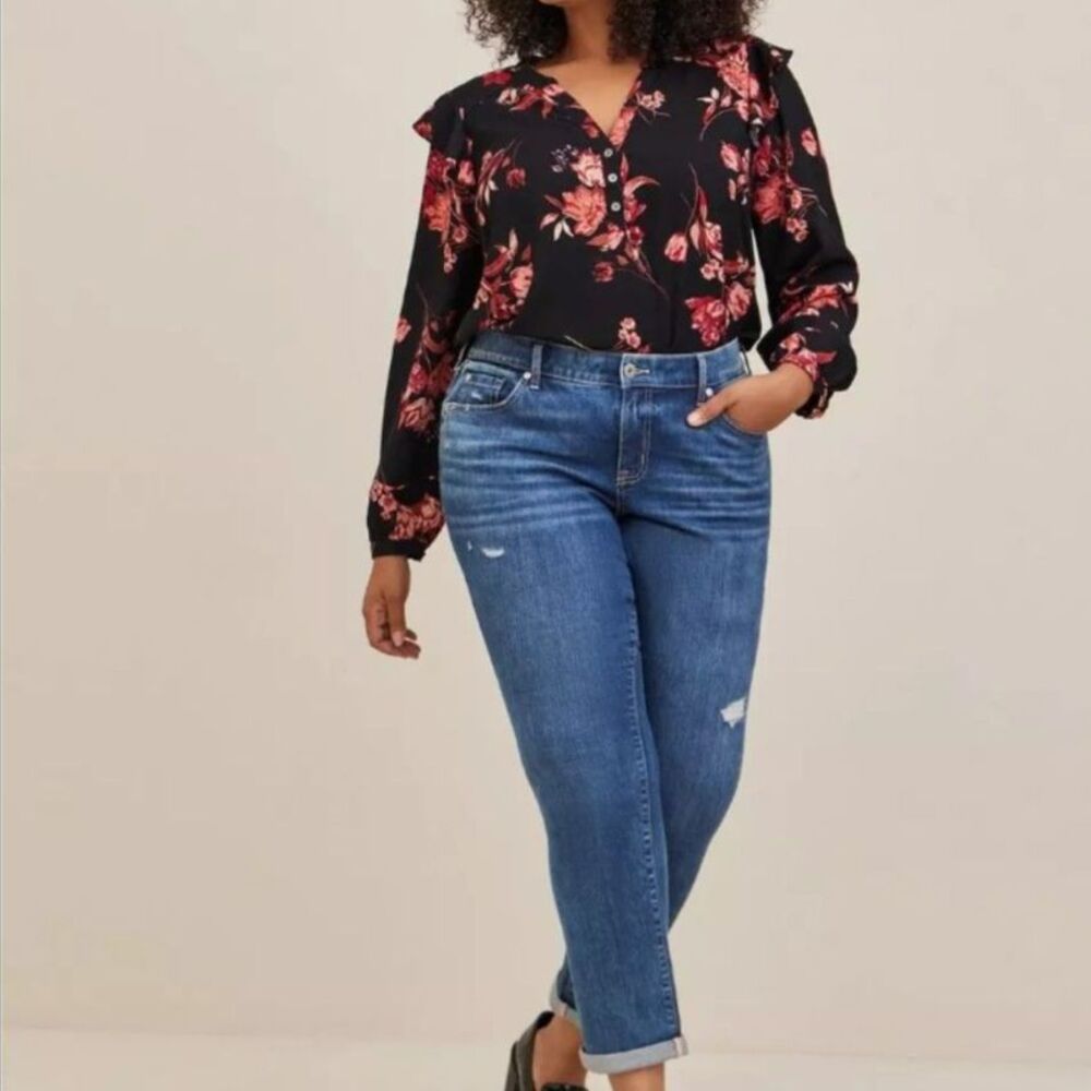 Torrid Floral Black Challis Ruffle Trim Pullover Casual Spring Vacation Top